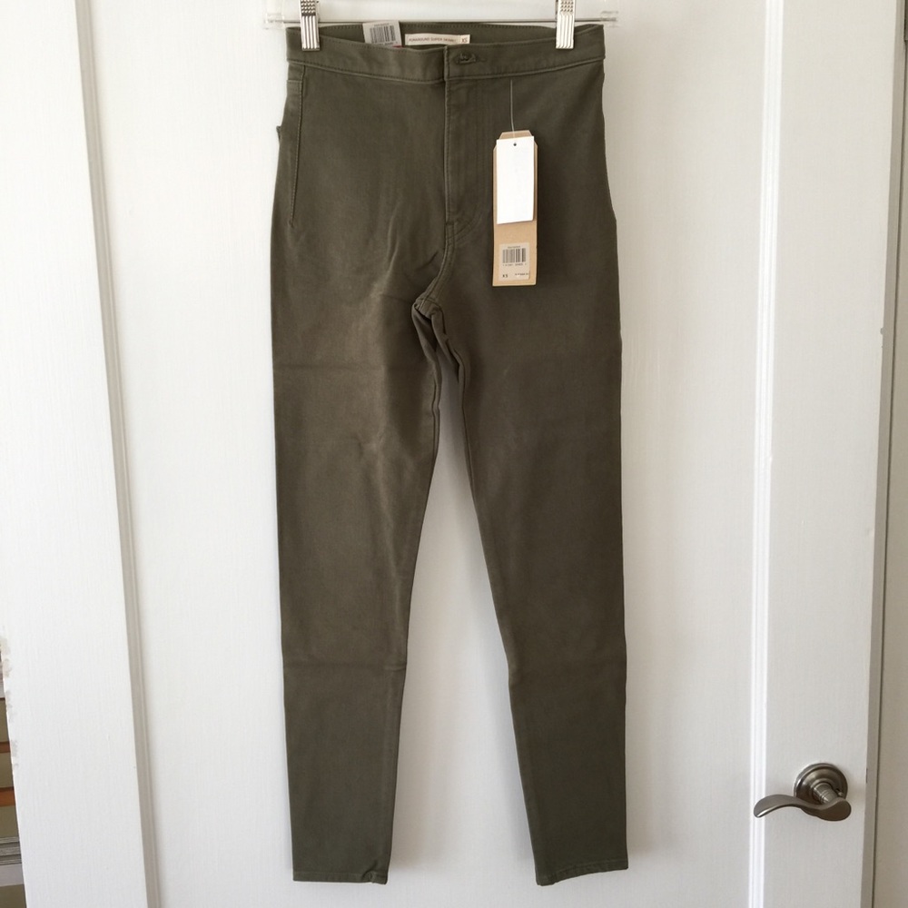 Levi’s Olive Green Jeggings
